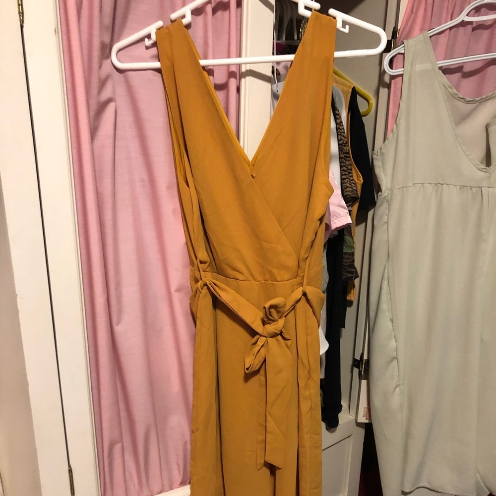 mustard jumpsuit!